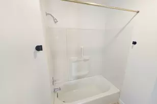 11807 N 76th Ave, Peoria, AZ 85345 - Photo 9