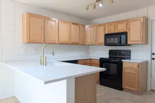 11807 N 76th Ave, Peoria, AZ 85345 - Photo 1