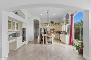 981 E Constitution Dr, Gilbert, AZ 85296 - Photo 9