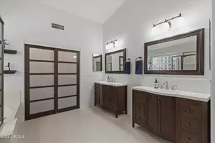 981 E Constitution Dr, Gilbert, AZ 85296 - Photo 17