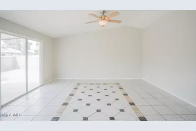 8017 W Meadowbrook Avenue, Phoenix, AZ 85033 - Photo 7