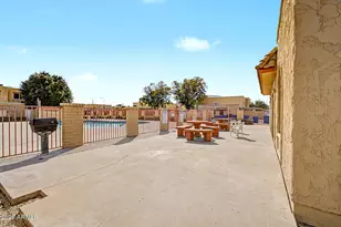 948 S Alma School Rd, Mesa, AZ 85210 - Photo 27