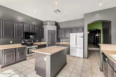 7233 W Cottontail Lane, Peoria, AZ 85383 - Photo 11