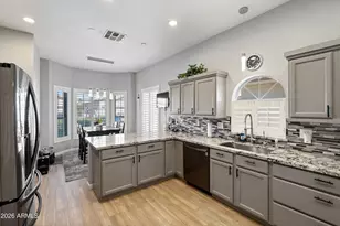 11537 W Gnatcatcher Ln, Surprise, AZ 85378 - Photo 13