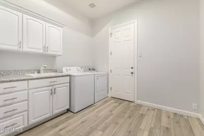 1912 E Schooner Court, Gilbert, AZ 85234 - Photo 29