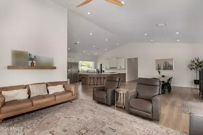 1809 E Mariola Way, Phoenix, AZ 85086 - Photo 7