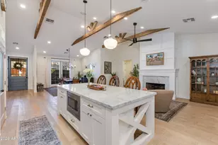 3247 E Sells Dr, Phoenix, AZ 85018 - Photo 9