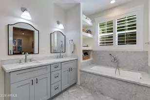 3247 E Sells Dr, Phoenix, AZ 85018 - Photo 11