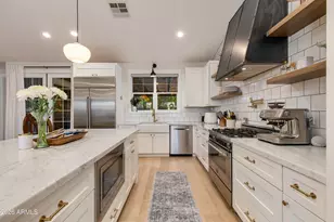 3247 E Sells Dr, Phoenix, AZ 85018 - Photo 7