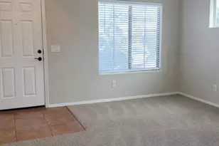 3509 W Glass Ln, Phoenix, AZ 85041 - Photo 5