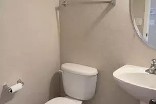 3509 W Glass Ln, Phoenix, AZ 85041 - Photo 11