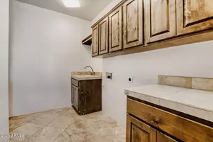 1642 W Mandalay Ln, Phoenix, AZ 85023 - Photo 27