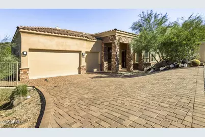 1642 W Mandalay Lane, Phoenix, AZ 85023 - Photo 1