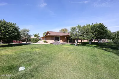 19049 N Lakeforest Drive, Sun City, AZ 85373 - Photo 31