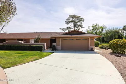 19049 N Lakeforest Drive, Sun City, AZ 85373 - Photo 3