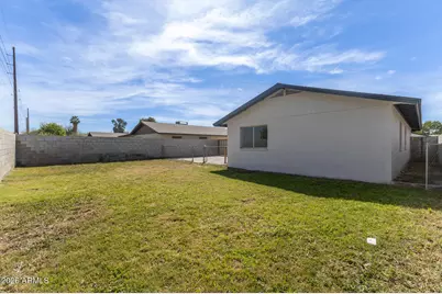 4535 N 71st Lane, Phoenix, AZ 85033 - Photo 31