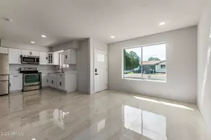 4535 N 71st Ln, Phoenix, AZ 85033 - Photo 9