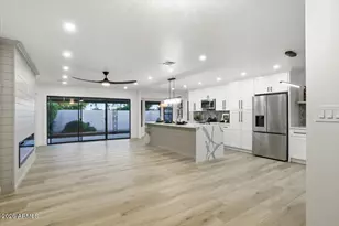 7805 E Coolidge St, Scottsdale, AZ 85251 - Photo 1