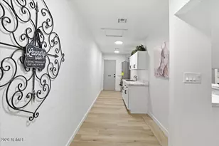 7805 E Coolidge St, Scottsdale, AZ 85251 - Photo 25