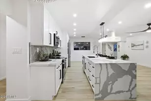 7805 E Coolidge St, Scottsdale, AZ 85251 - Photo 7