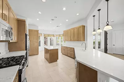 12887 W Fetlock Trail, Peoria, AZ 85383 - Photo 15