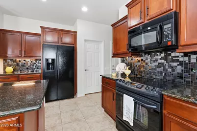 1965 W Busoni Place, Phoenix, AZ 85023 - Photo 11