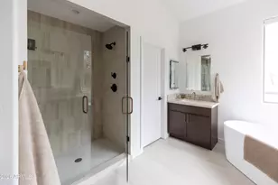 6735 E Gelding Dr, Scottsdale, AZ 85254 - Photo 49