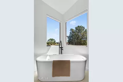 6735 E Gelding Drive, Scottsdale, AZ 85254 - Photo 35