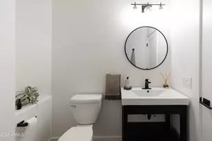 6735 E Gelding Dr, Scottsdale, AZ 85254 - Photo 33