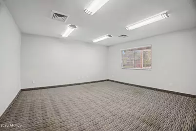 555 W University Drive, Mesa, AZ 85201 - Photo 5