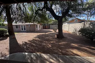 2323 E Mitchell Dr, Phoenix, AZ 85016 - Photo 11