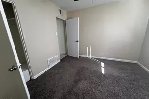 2323 E Mitchell Dr, Phoenix, AZ 85016 - Photo 9