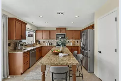 10824 W Lone Cactus Drive, Sun City, AZ 85373 - Photo 15