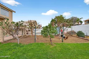 10824 W Lone Cactus Dr, Sun City, AZ 85373 - Photo 5