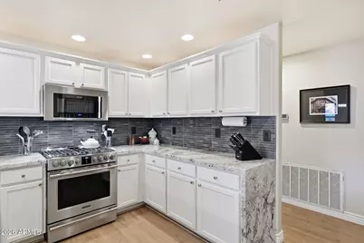 20121 N 76th Street #1052, Scottsdale, AZ 85255 - Photo 11