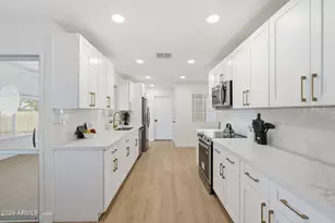 10259 W El Dorado Dr, Sun City, AZ 85351 - Photo 9