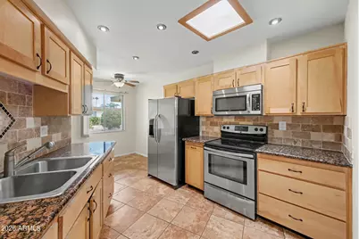 13846 N 109th Avenue, Sun City, AZ 85351 - Photo 11