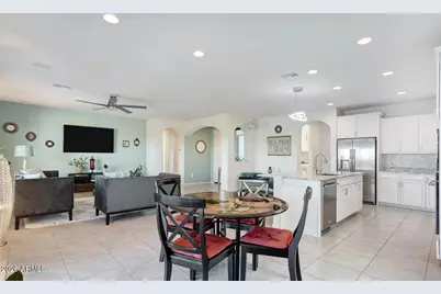 6363 W Springfield Way, Florence, AZ 85132 - Photo 5