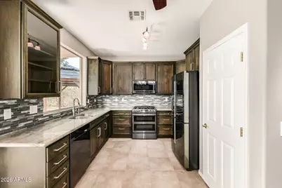 18365 W Capistrano Avenue, Goodyear, AZ 85338 - Photo 7