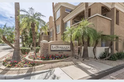 4644 N 22nd Street #2032, Phoenix, AZ 85016 - Photo 1