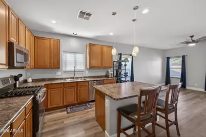 820 W Burkhalter Drive, San Tan Valley, AZ 85143 - Photo 9