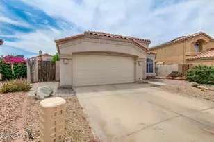 10186 Hacienda Dr, Goodyear, AZ 85338 - Photo 3