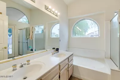 10186 Hacienda Drive, Goodyear, AZ 85338 - Photo 23