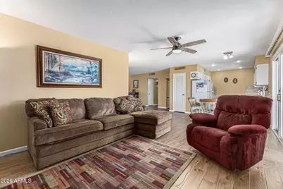 9625 W Briarwood Circle N, Sun City, AZ 85351 - Photo 11