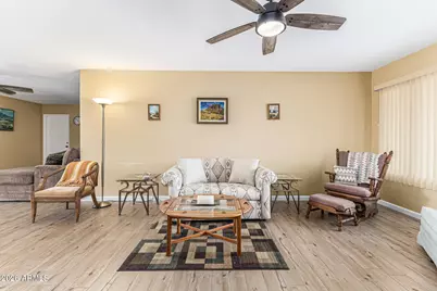 9625 W Briarwood Circle N, Sun City, AZ 85351 - Photo 7