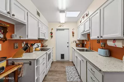 13322 W Stonebrook Drive, Sun City West, AZ 85375 - Photo 17