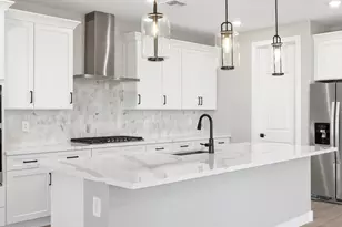 7754 N 78th Dr, Glendale, AZ 85303 - Photo 3