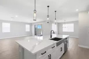 7754 N 78th Dr, Glendale, AZ 85303 - Photo 9