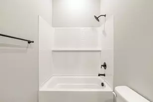 7754 N 78th Dr, Glendale, AZ 85303 - Photo 9