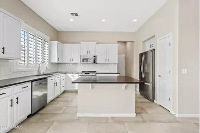 6435 S Blake Court, Gilbert, AZ 85298 - Photo 5